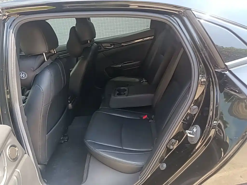 Honda Civic — фото 17