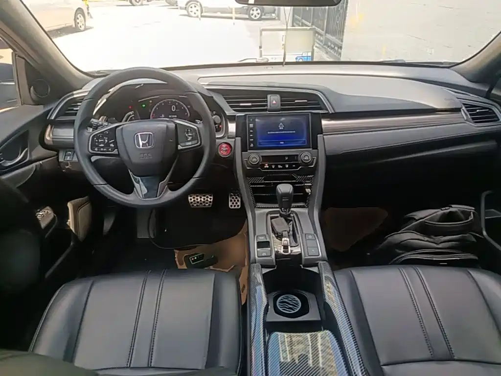 Honda Civic — фото 10