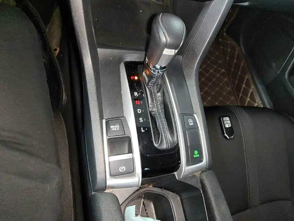 Honda Civic — фото 14
