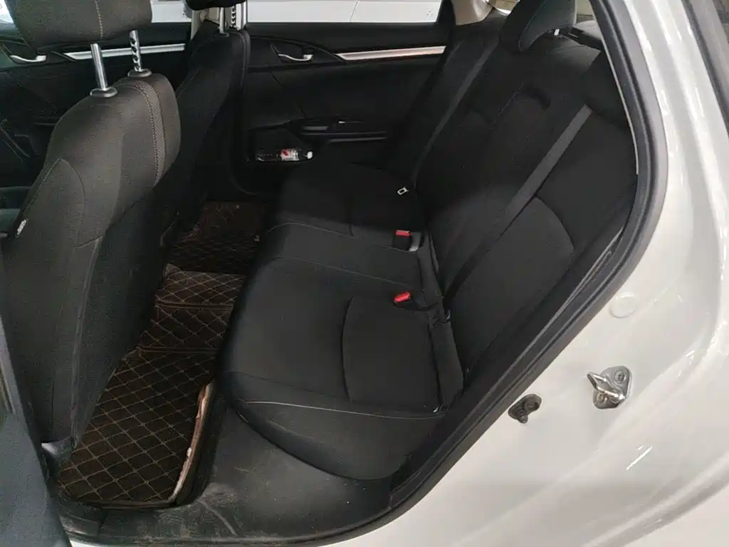 Honda Civic — фото 17