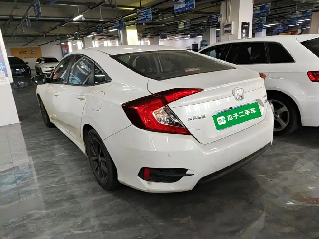 Honda Civic — фото 5
