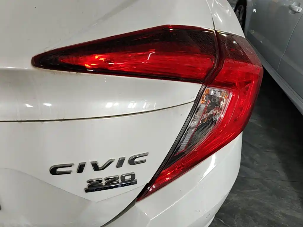 Honda Civic — фото 8