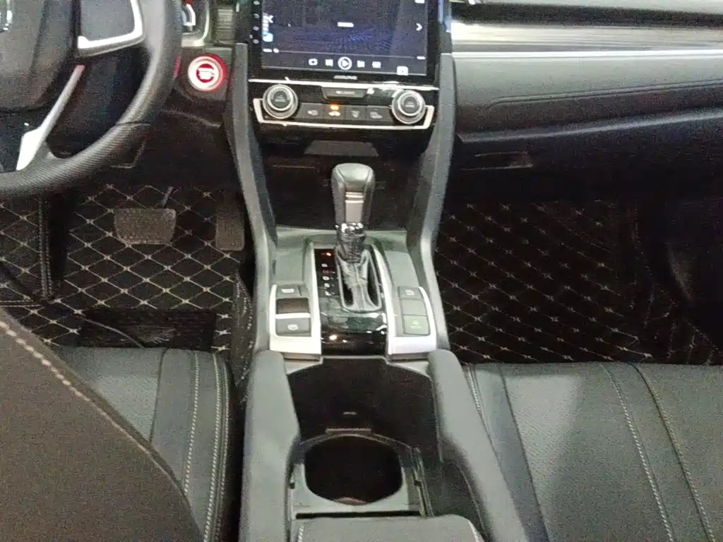 Honda Civic — фото 14
