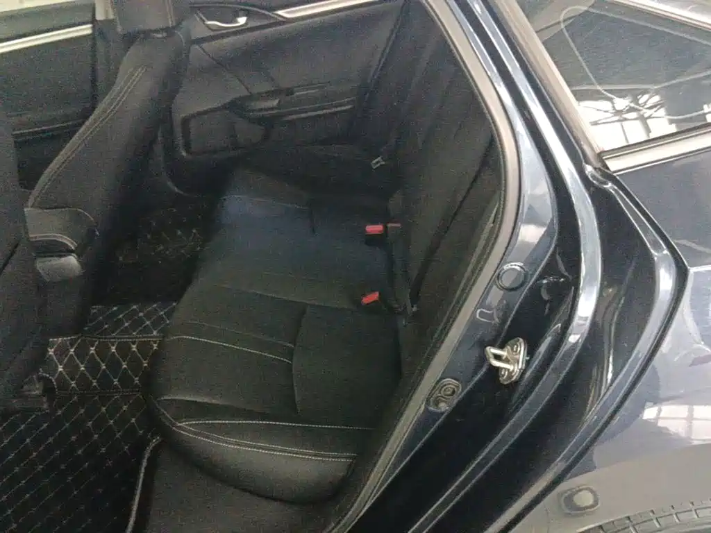 Honda Civic — фото 17