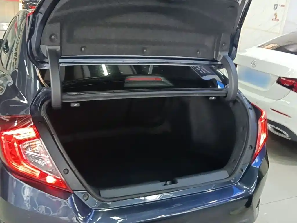Honda Civic — фото 19