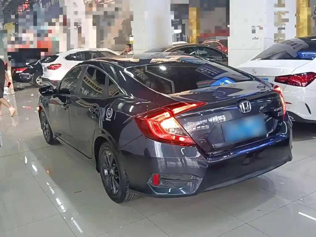 Honda Civic — фото 5