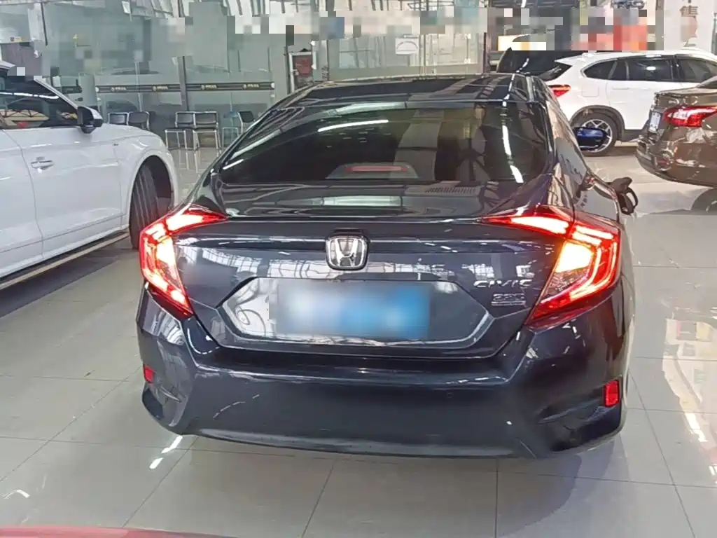Honda Civic — фото 6