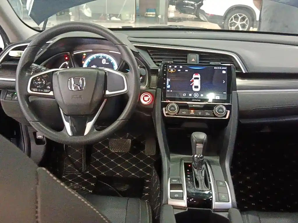 Honda Civic — фото 10