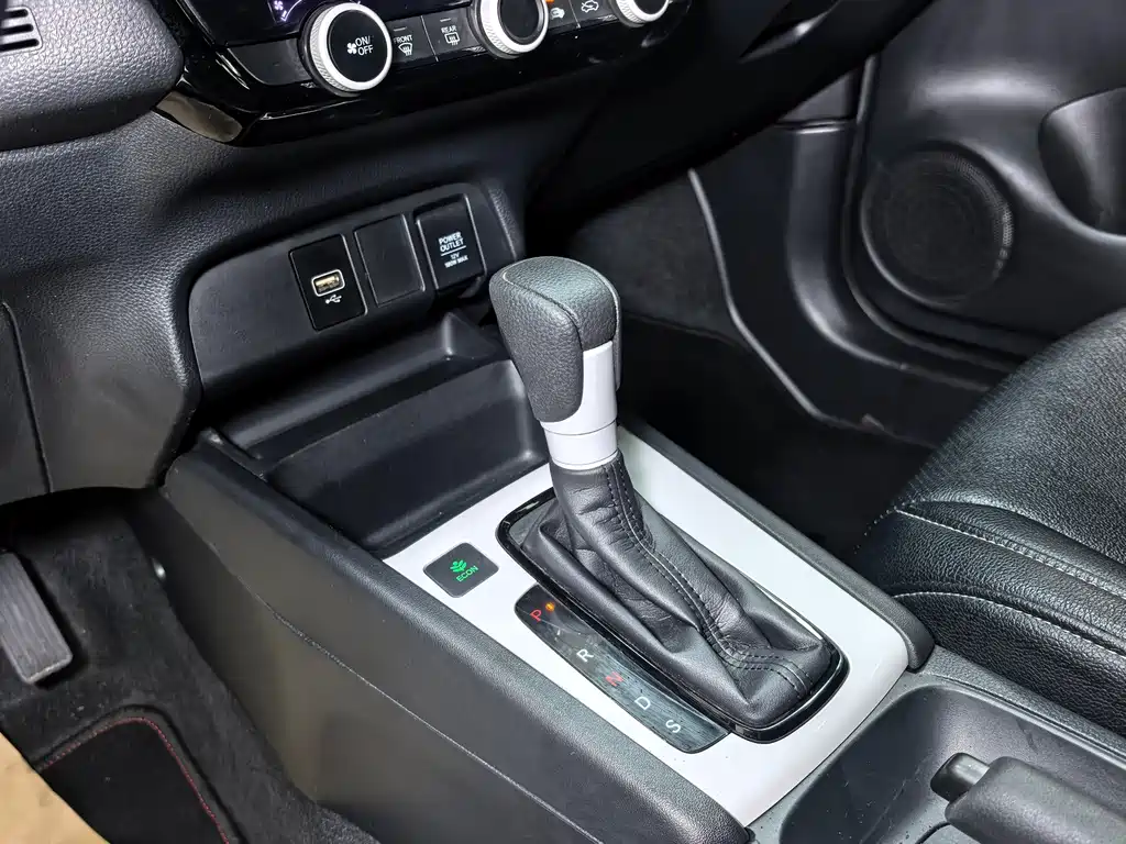 Honda Fit — фото 17