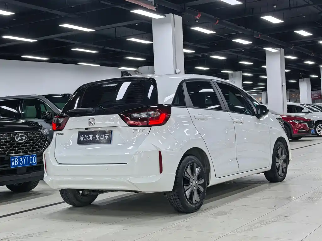 Honda Fit — фото 25