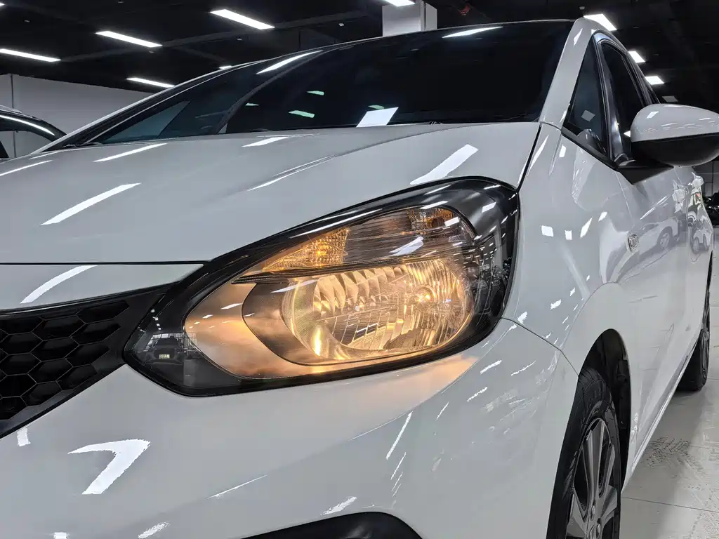 Honda Fit — фото 4