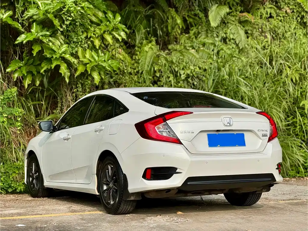 Honda Civic — фото 4