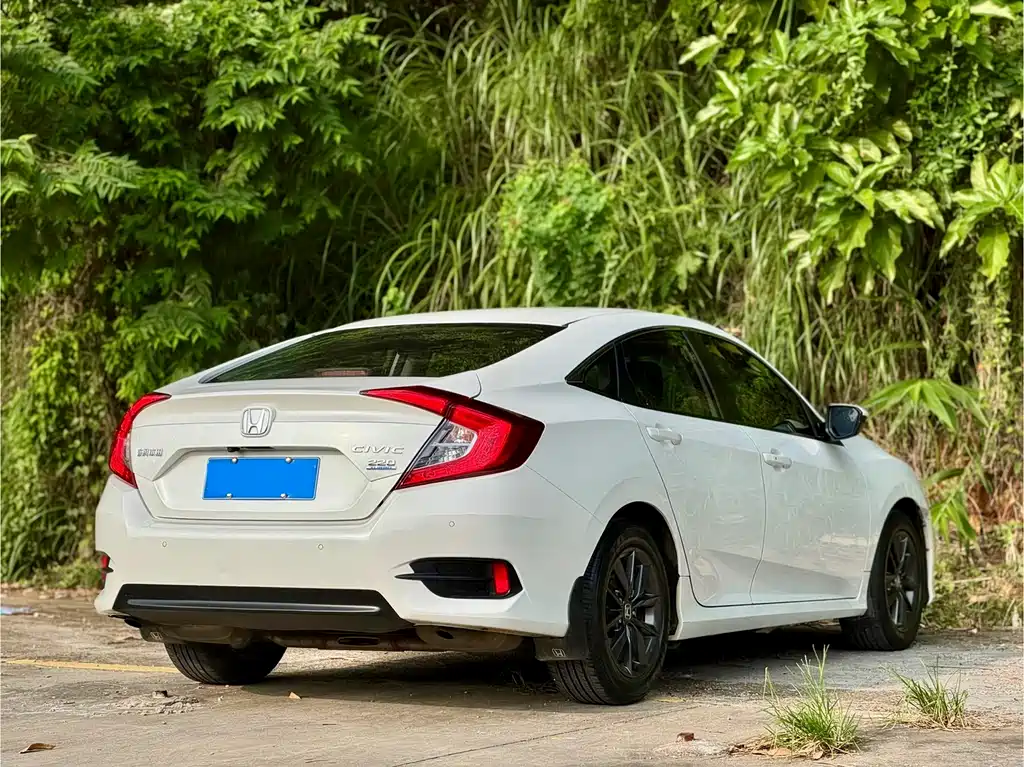 Honda Civic — фото 6