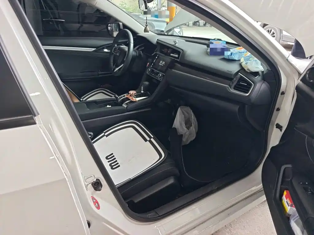 Honda Civic — фото 18