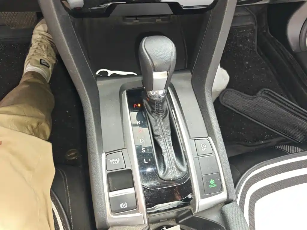 Honda Civic — фото 7