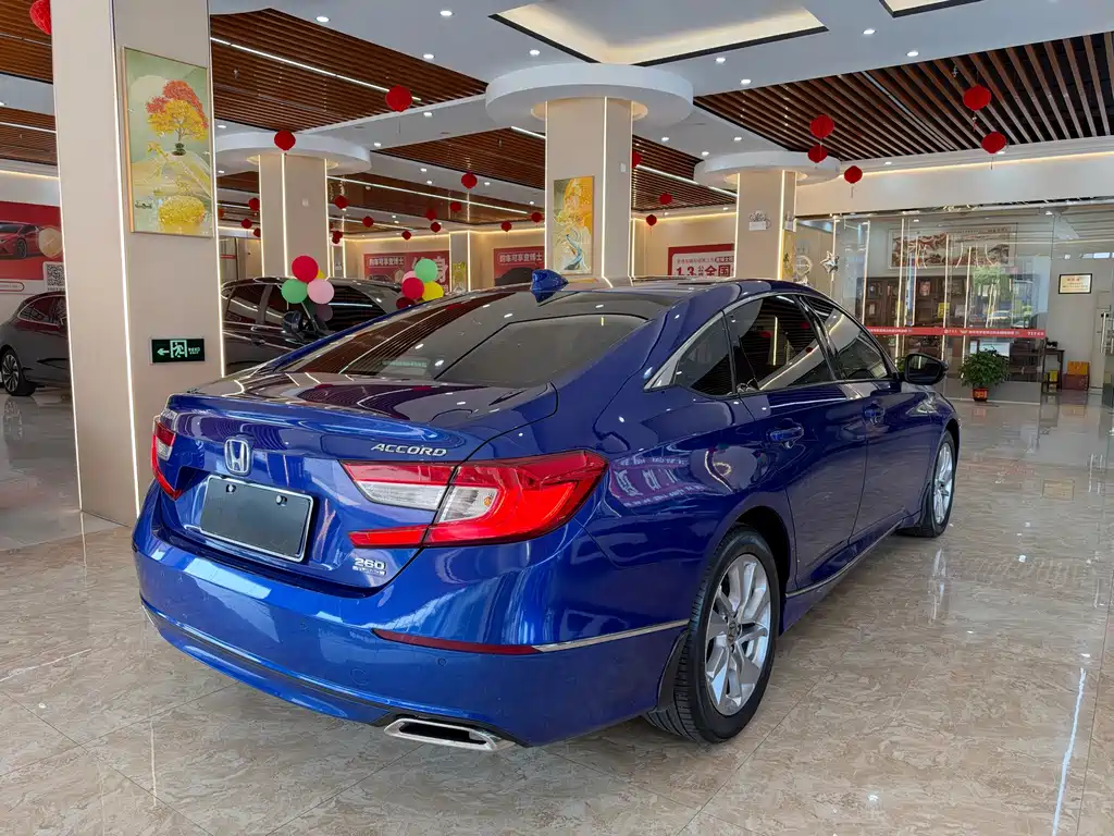 Honda Accord — фото 4