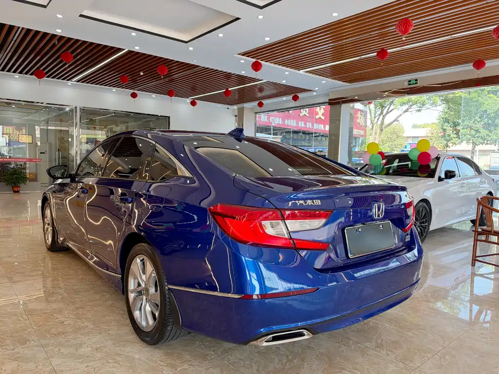 Honda Accord — фото 6