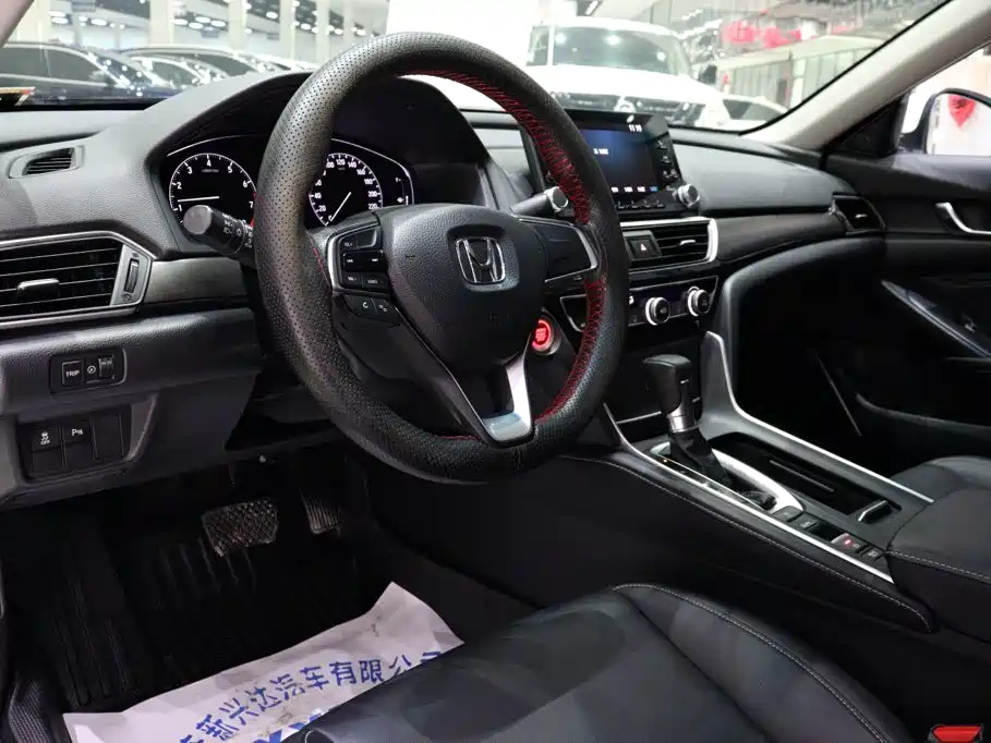 Honda Inspire — фото 6
