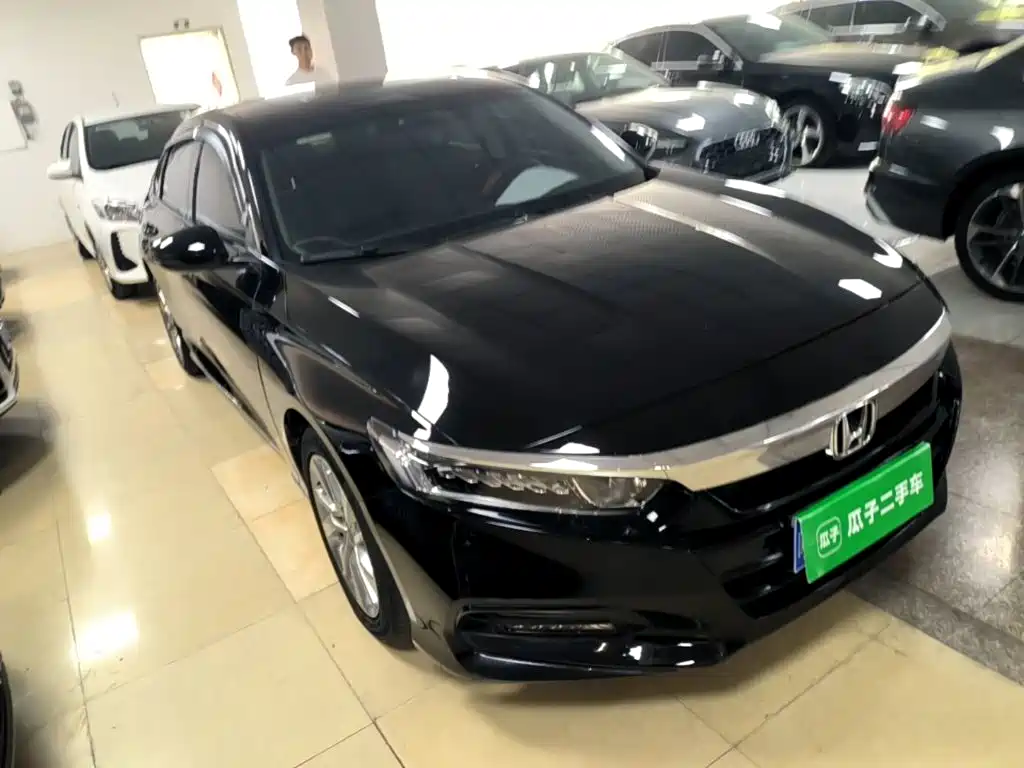 Honda Accord — фото 4