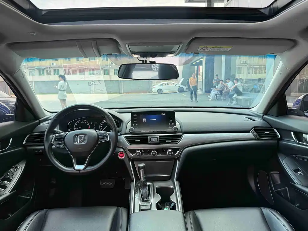Honda Accord — фото 5
