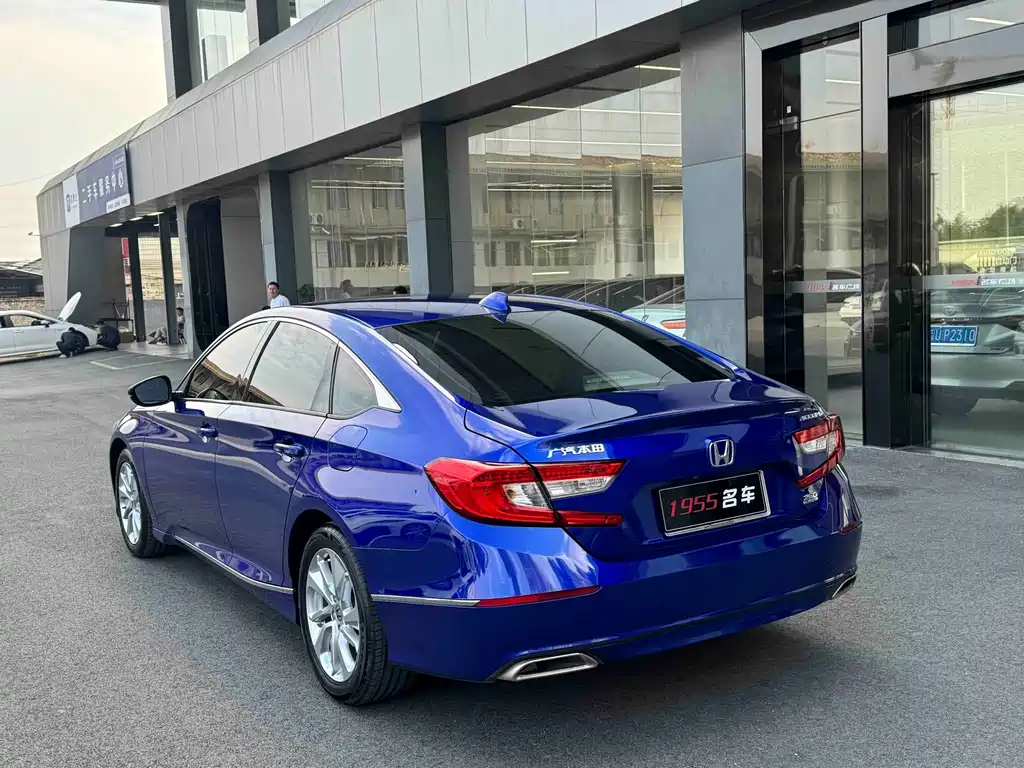 Honda Accord — фото 7