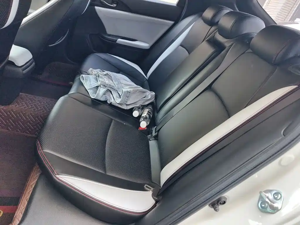 Honda Civic — фото 15