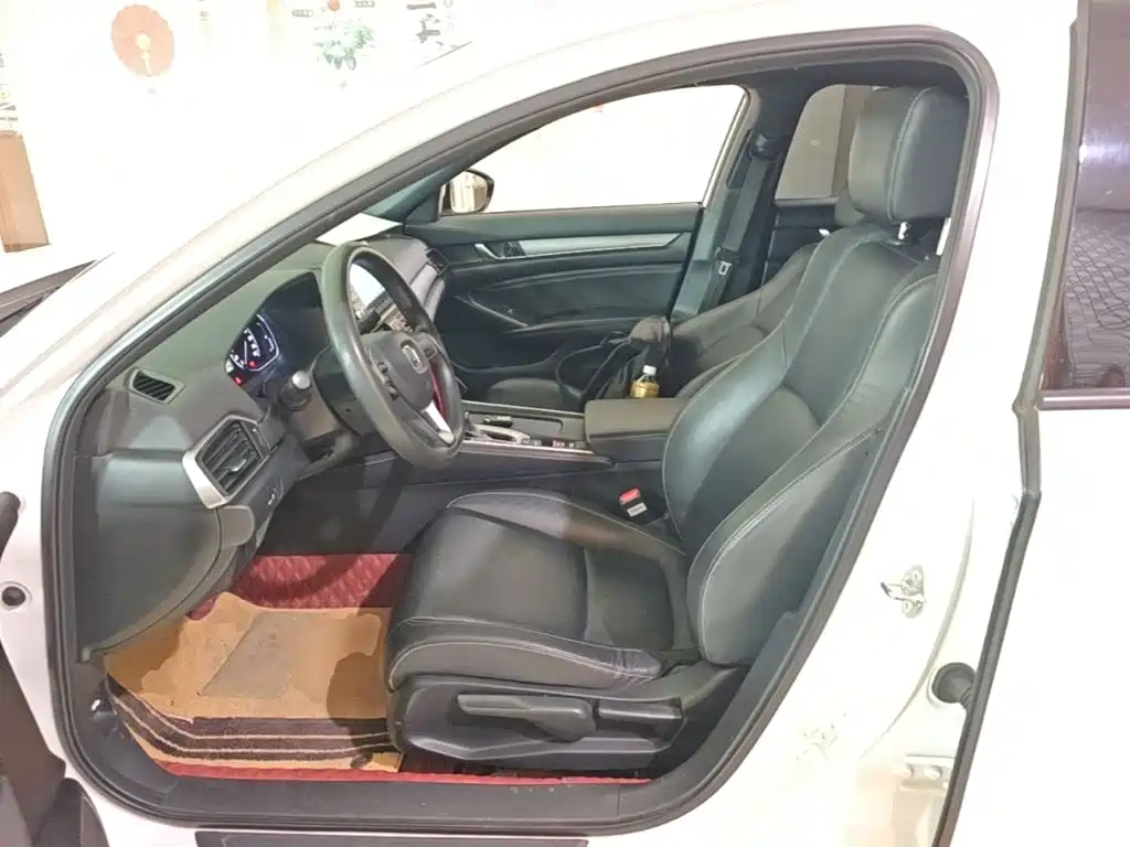 Honda Inspire — фото 15