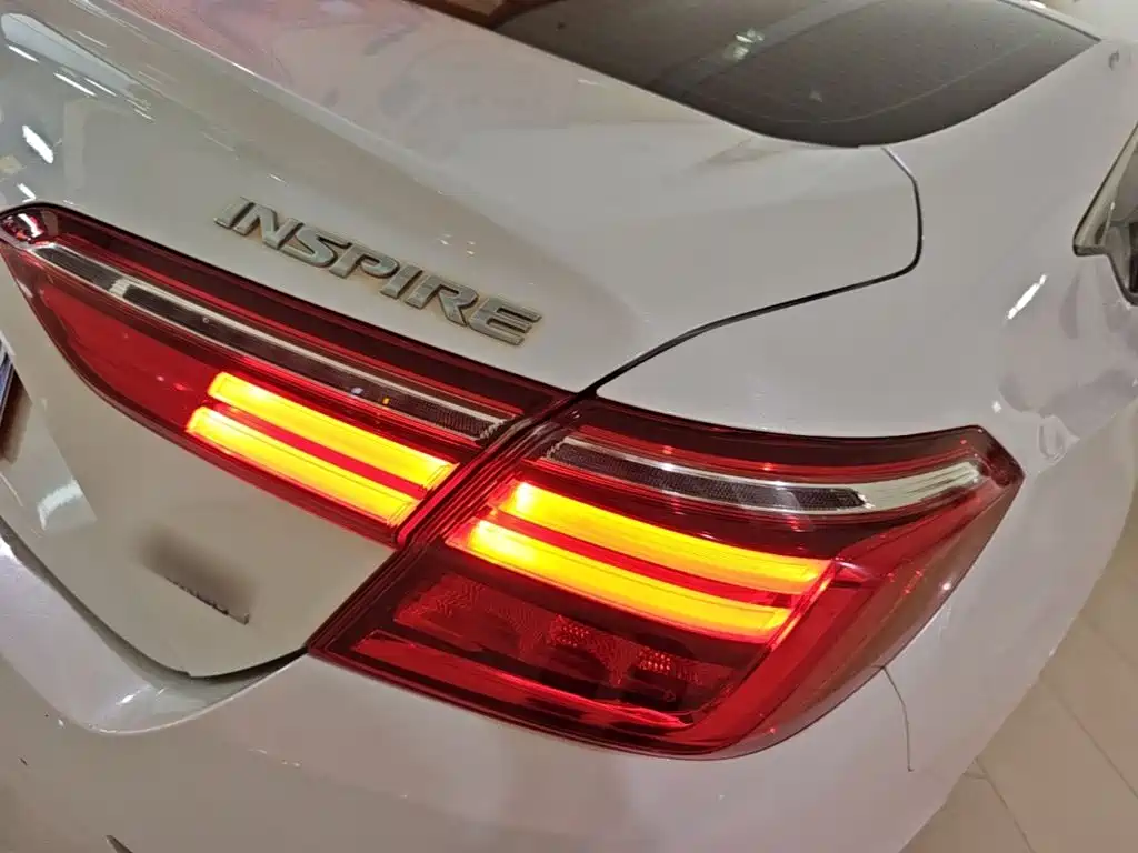 Honda Inspire — фото 8