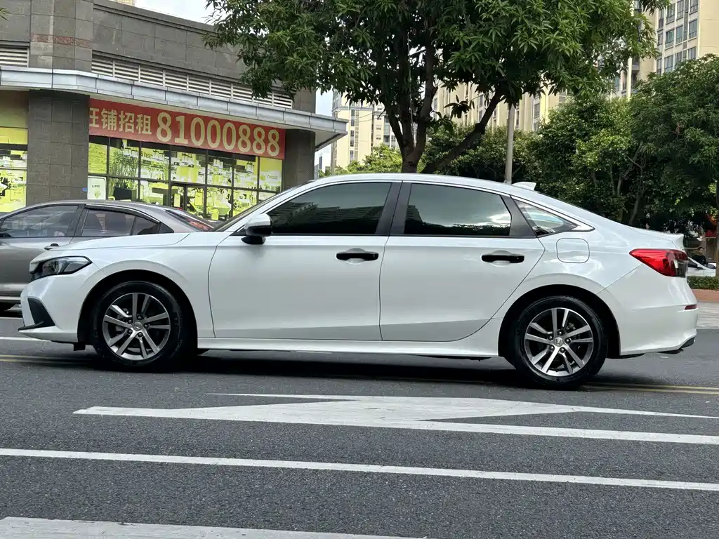 Honda Civic — фото 7