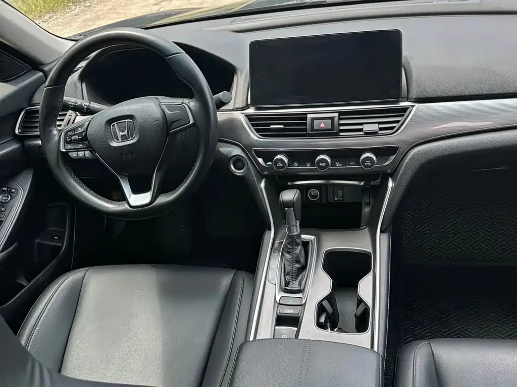 Honda Accord — фото 5