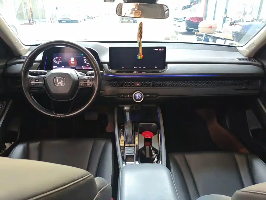 Honda Accord — фото 10