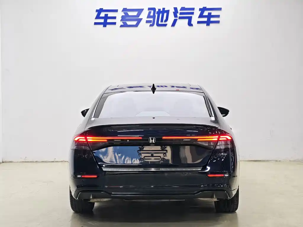 Honda Accord — фото 6