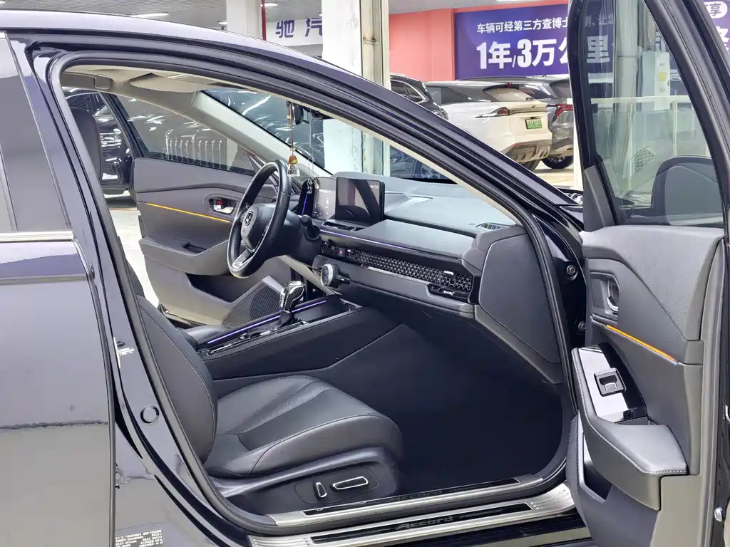 Honda Accord — фото 9