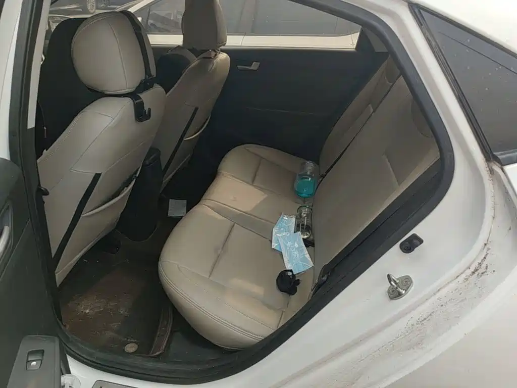Hyundai Verna — фото 17