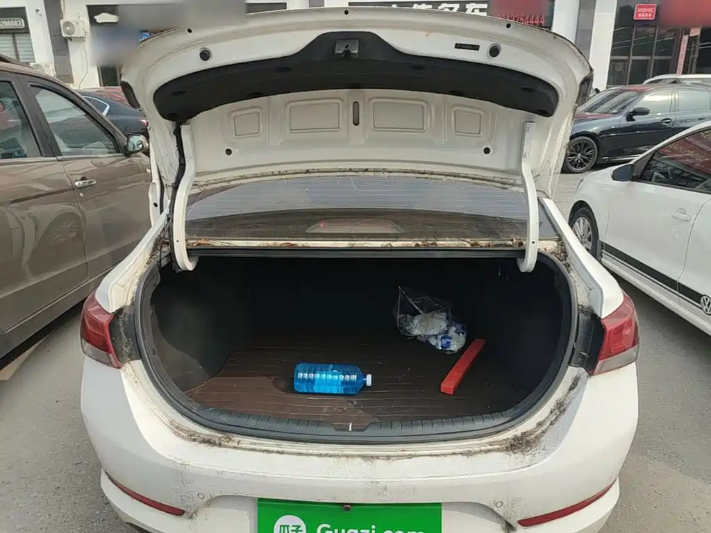 Hyundai Verna — фото 19