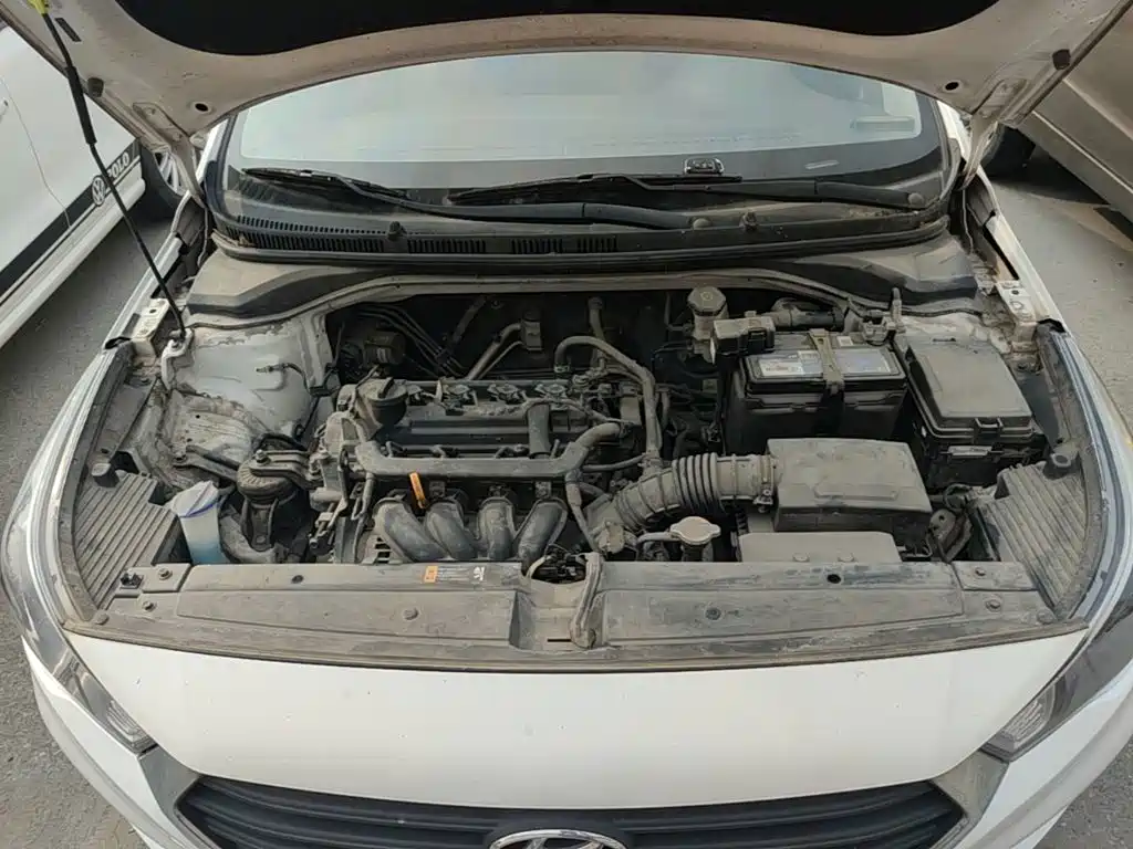 Hyundai Verna — фото 20