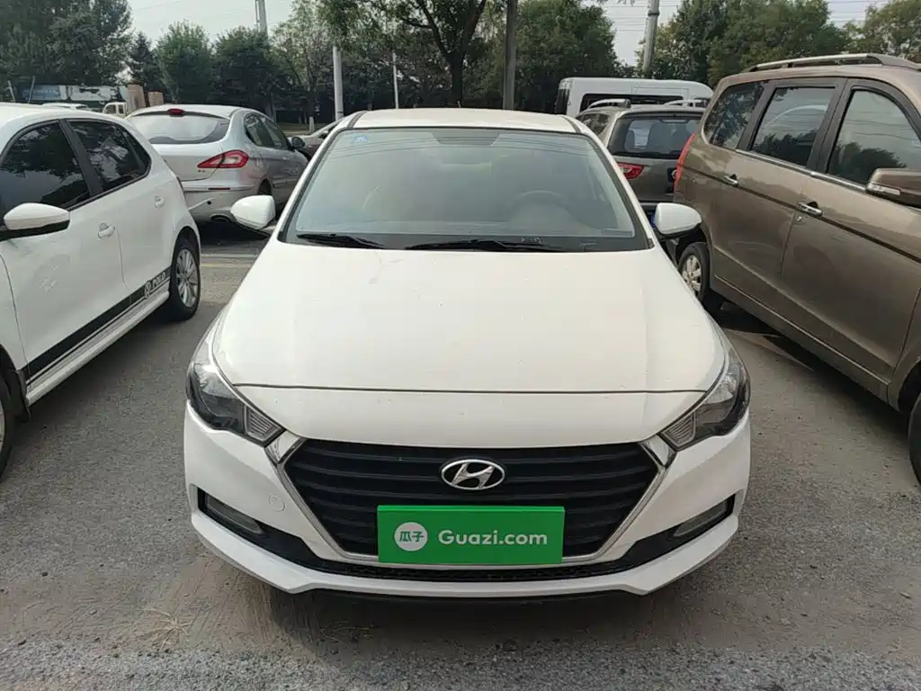 Hyundai Verna — фото 3