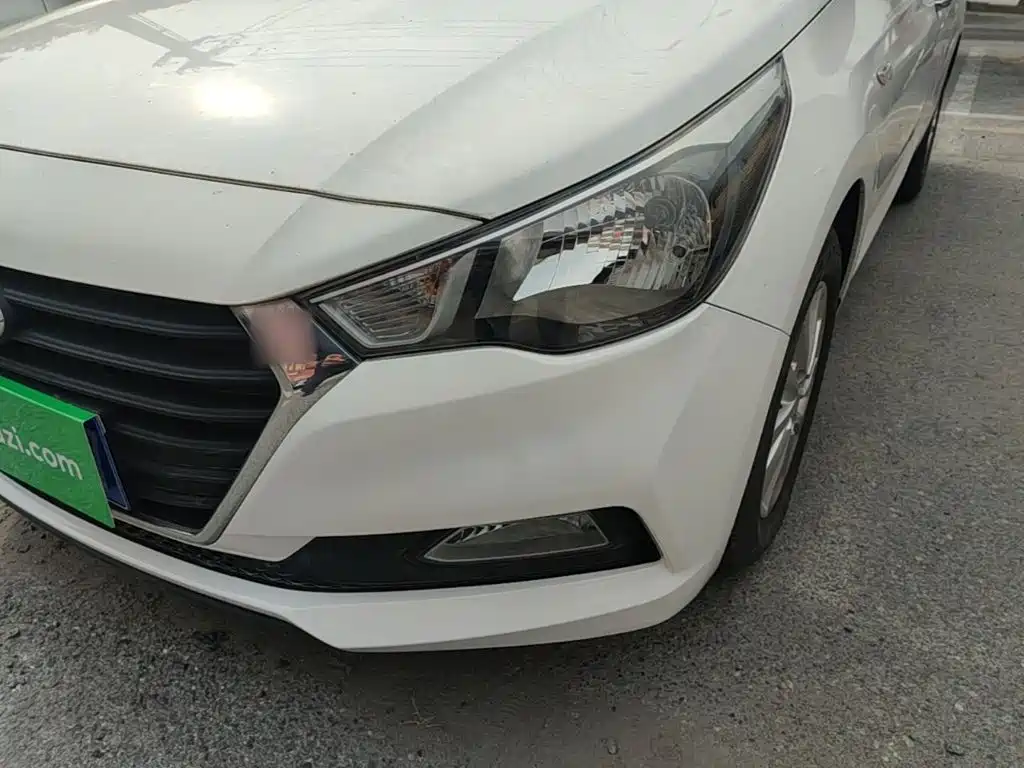 Hyundai Verna — фото 24