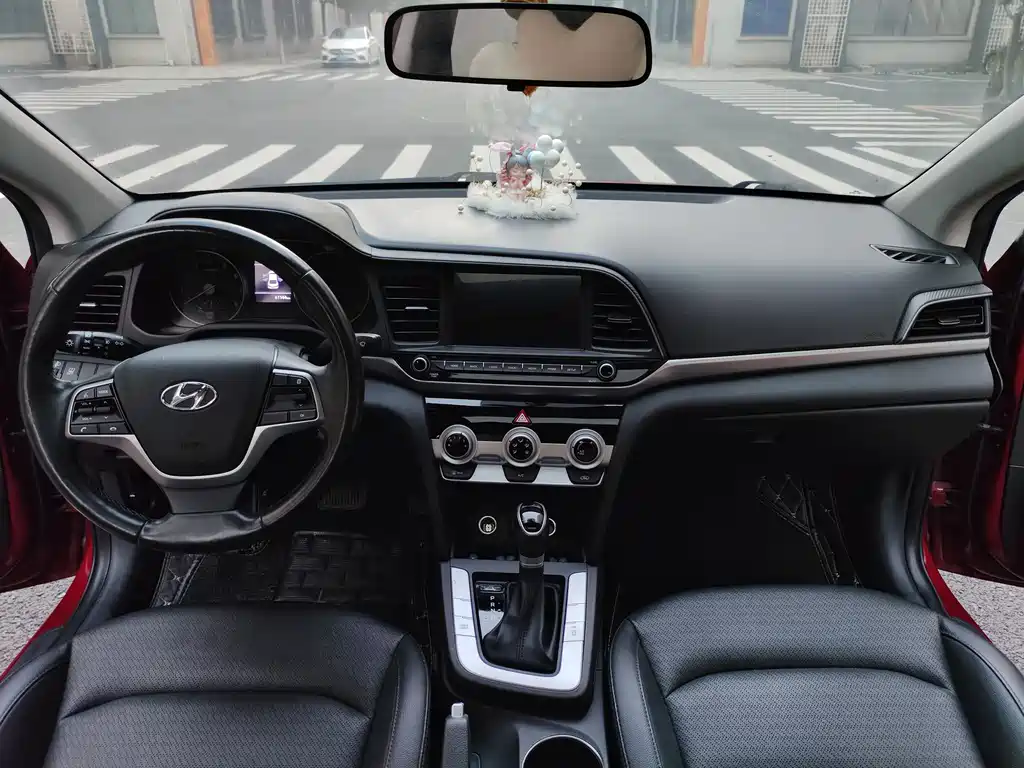 Hyundai Elantra — фото 9