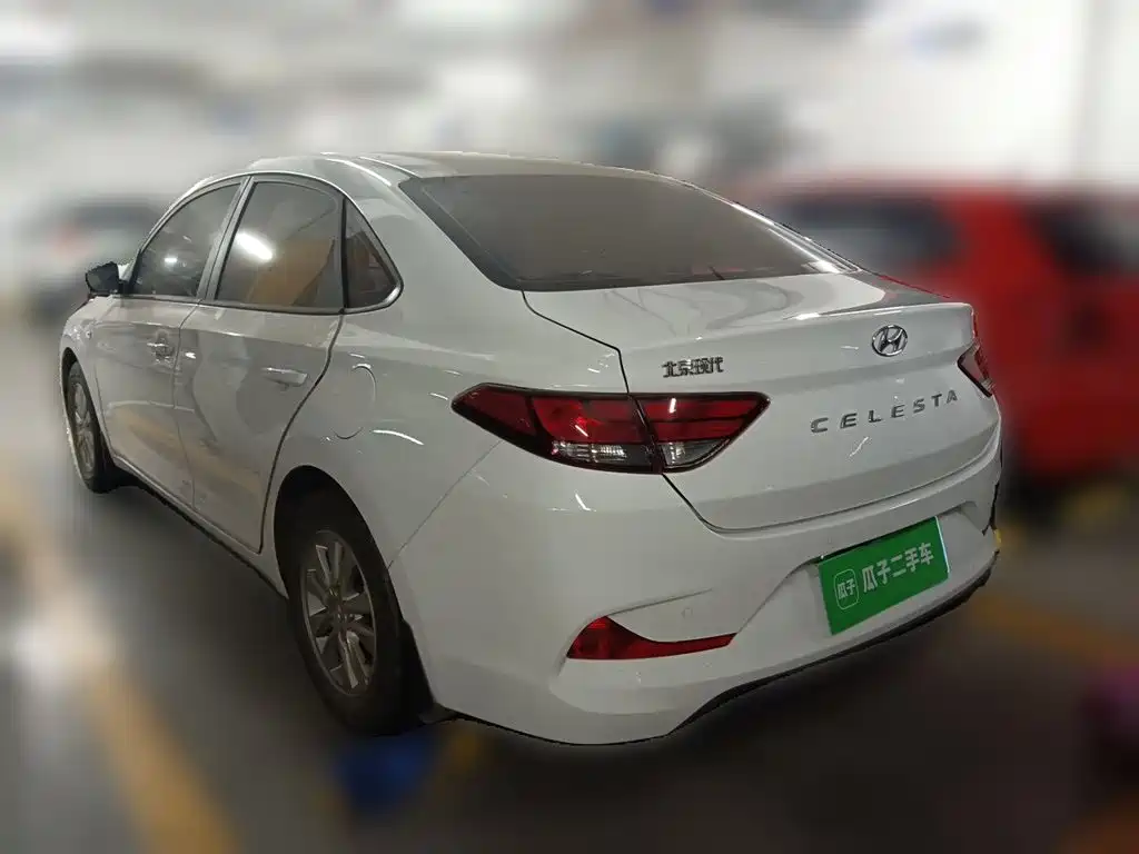 Hyundai Elantra — фото 25