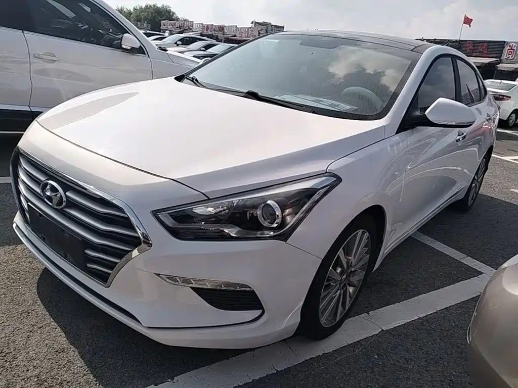 Hyundai Mistra — фото 2