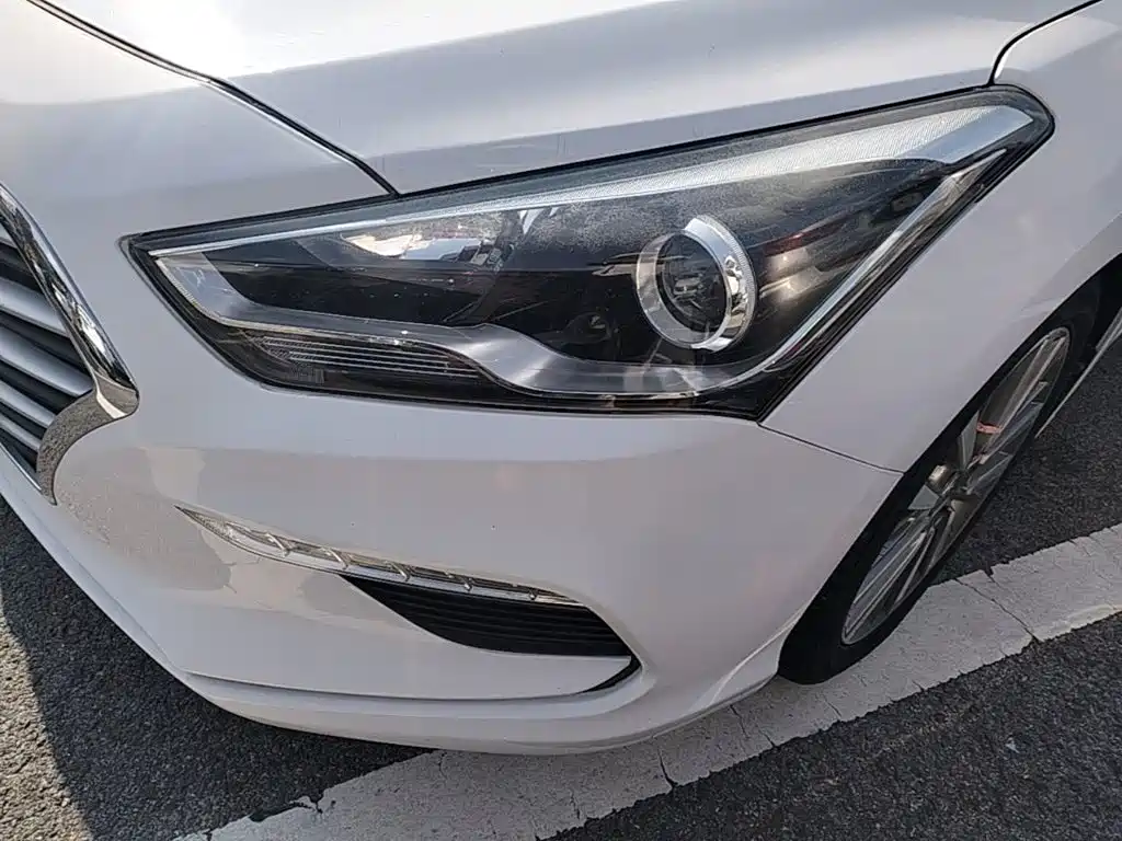 Hyundai Mistra — фото 24