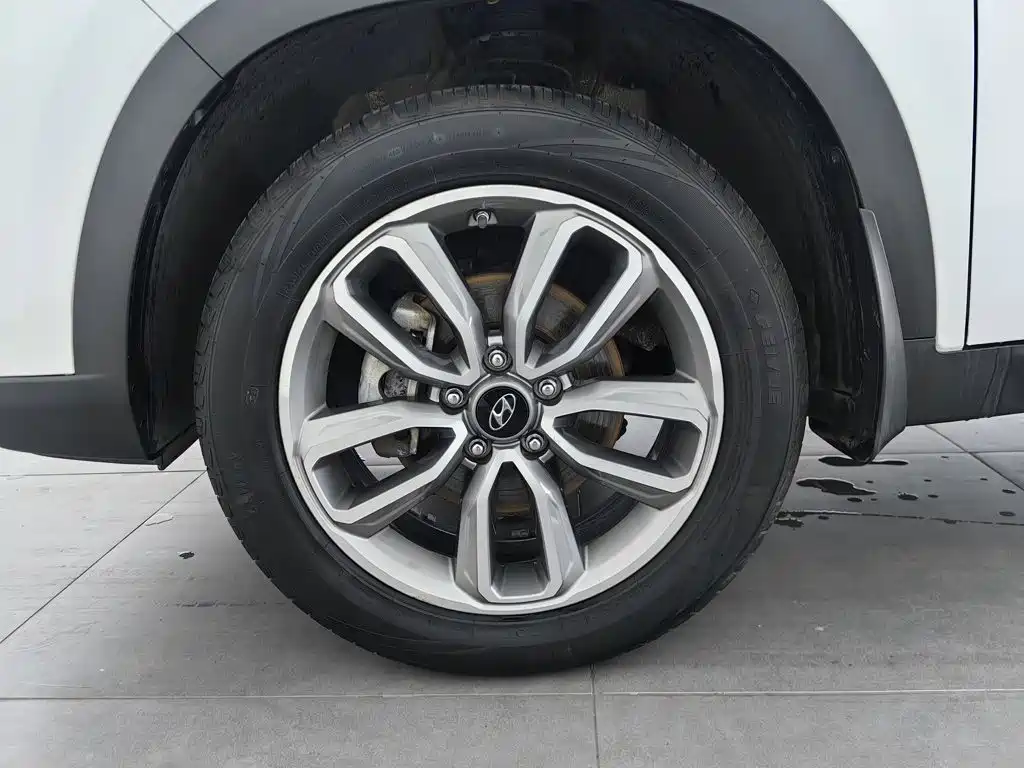 Hyundai ix35 — фото 17