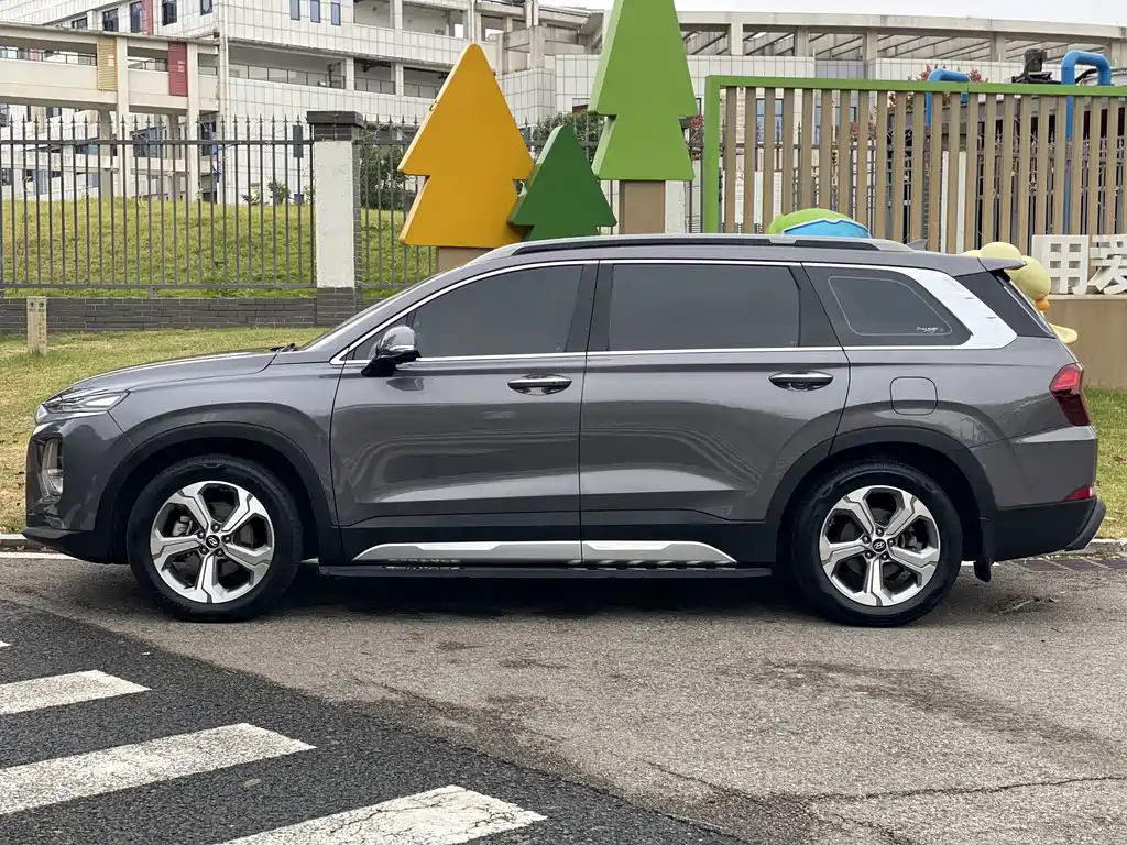 Hyundai Santa Fe — фото 4