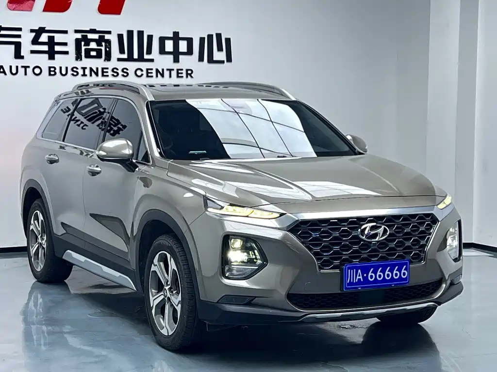 Hyundai Santa Fe — фото 3