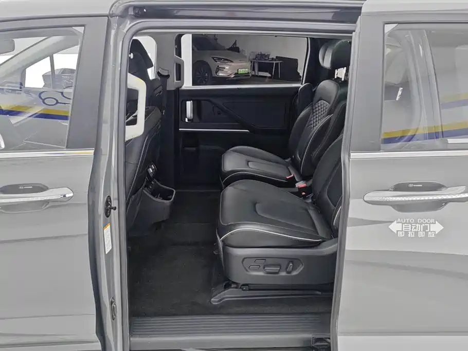 Hyundai Custo — фото 11