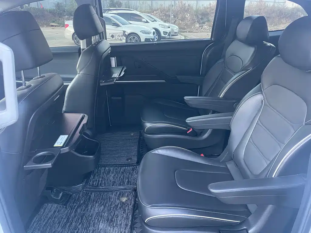 Hyundai Custo — фото 15