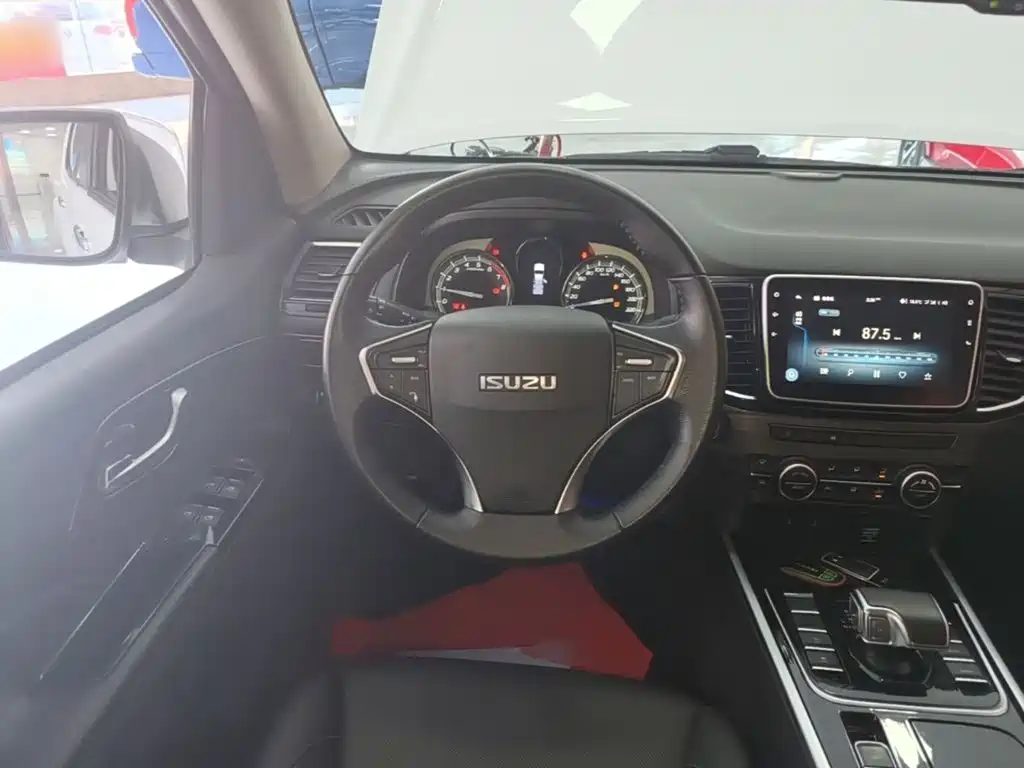 Isuzu Lingtuo — фото 11