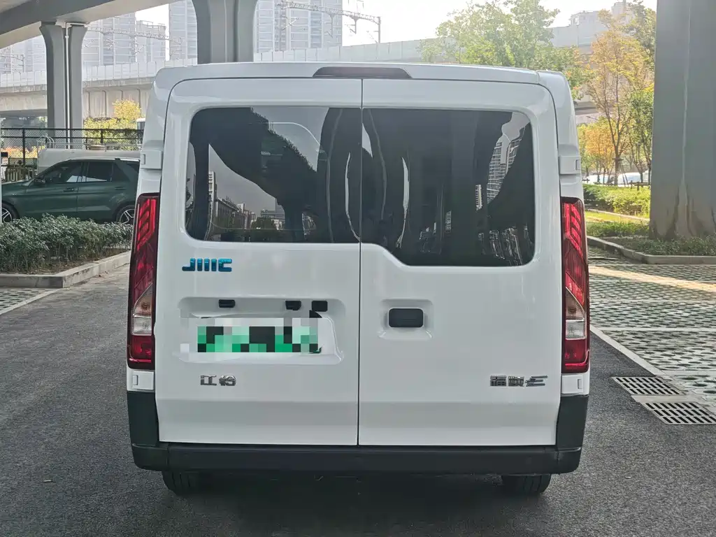 JMC E-Fushun — фото 5