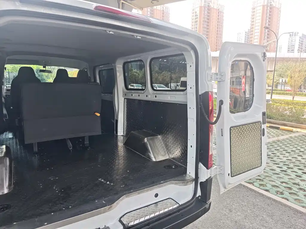 JMC E-Fushun — фото 10